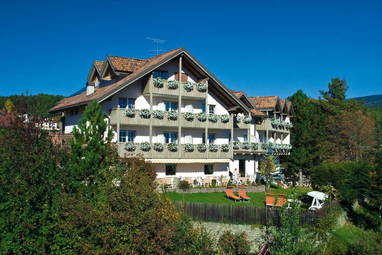 Hotel Dolomitenblick Collalbo Exteriör bild